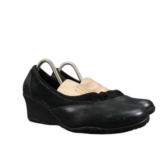 Merrell Shoes Womens 9.5 Wedge Slip On Fashion Classic Leather Lotus Black Comfy - Picture 1 of 15